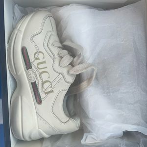 Toddler Gucci shoes size 25